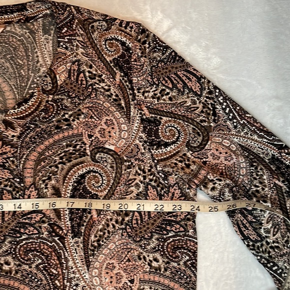 EUC Lovely Paisley 3/4 Sleeve Top- Amana - Picture 4 of 10